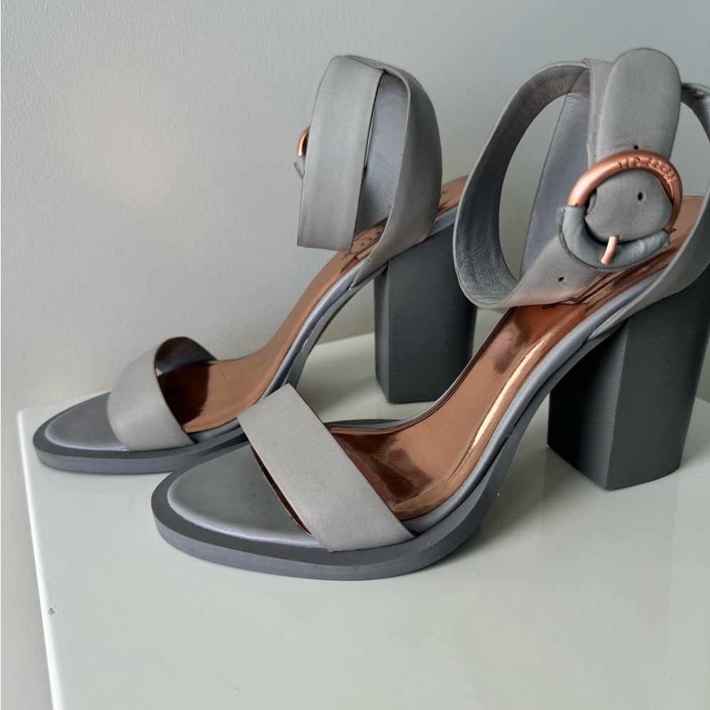 Ted Baker Elegant Gray Heels - Picture 9 of 11